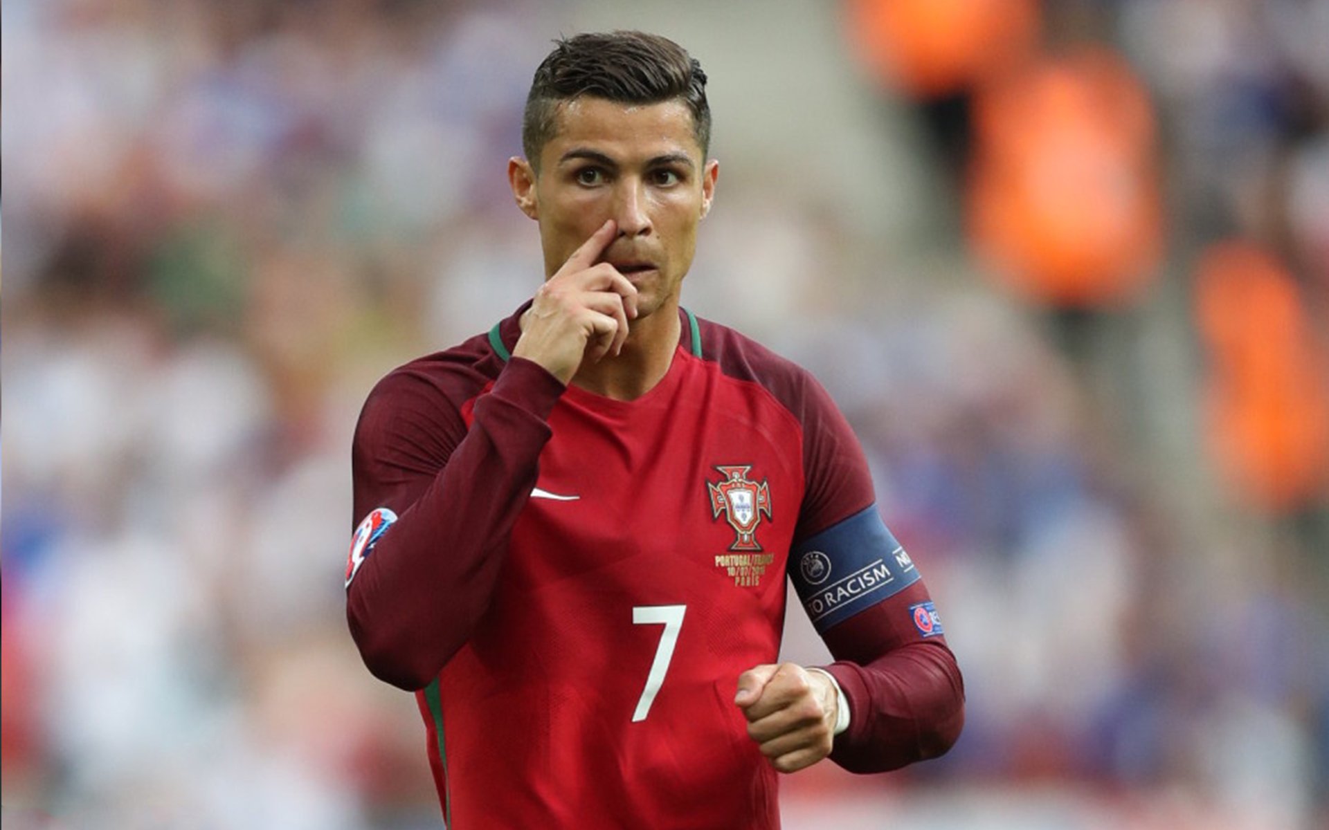 开云官方网页登录-球迷在主办城市营造节日氛围吸引游客，球迷活动策划